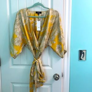 Super cute Aakaa romper!